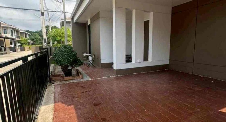 Villa zur Miete und zum Kauf mit 4 Zimmer in Bang Lamung, Chonburi
