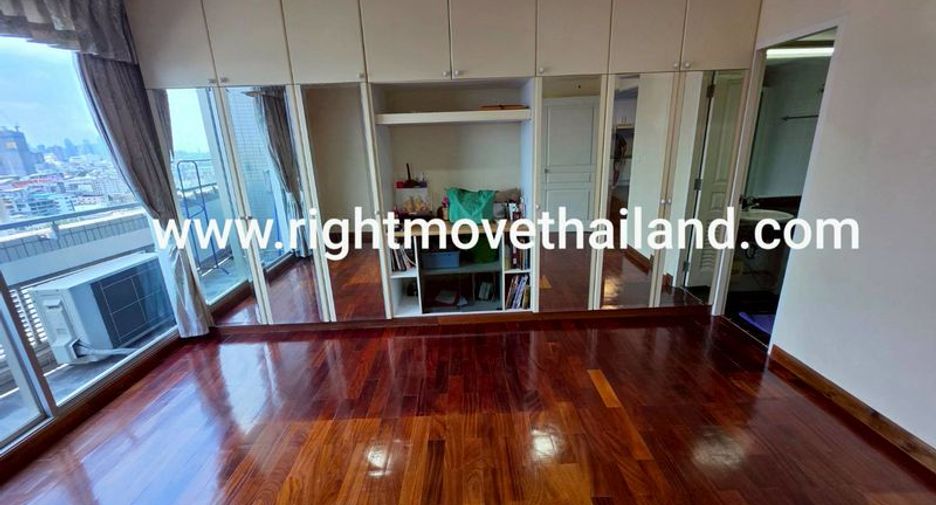 For sale 1 bed condo in Huai Khwang, Bangkok