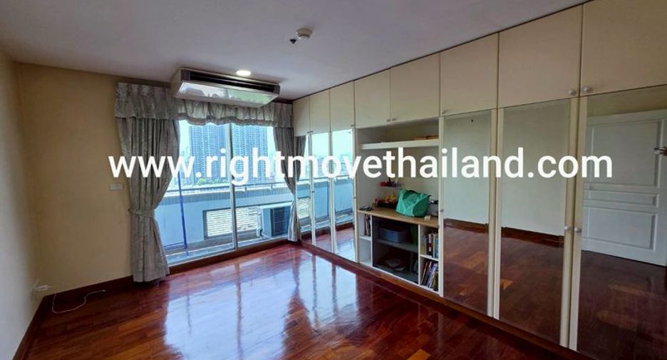 For sale 1 bed condo in Huai Khwang, Bangkok