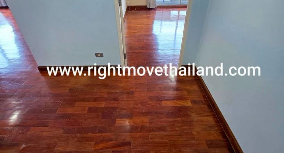For sale 1 bed condo in Huai Khwang, Bangkok