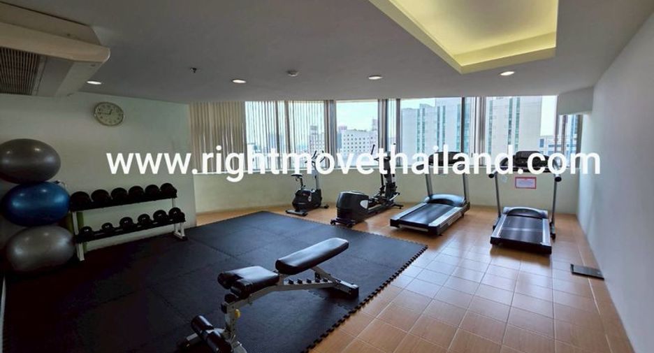 For sale 1 bed condo in Huai Khwang, Bangkok