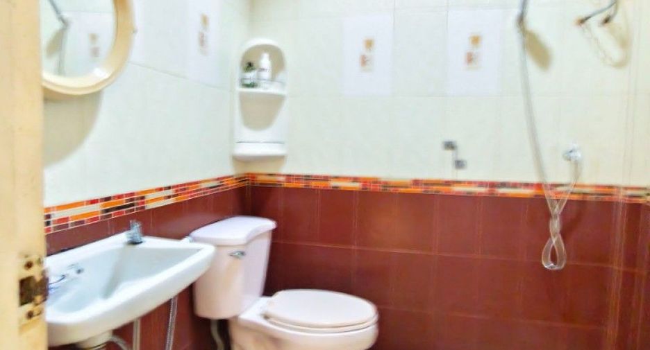 Reihenhaus zum Kauf mit 2 Zimmer in Mueang Rayong, Rayong