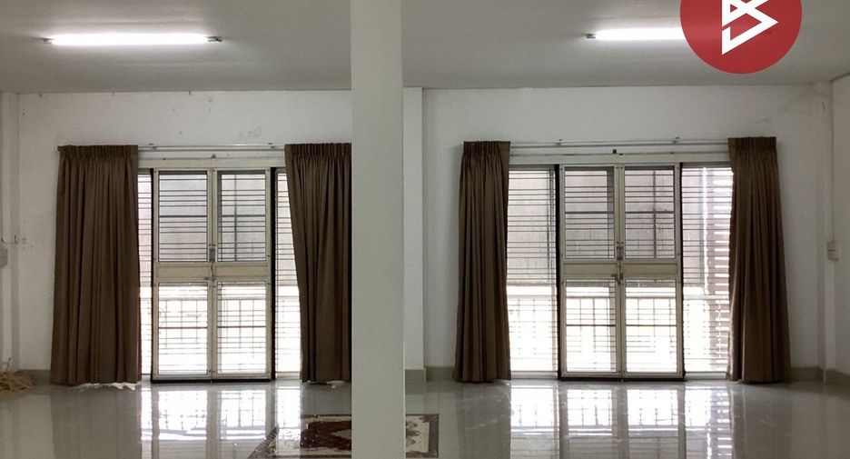 For sale 4 bedrooms retail Space in Phra Phutthabat, Saraburi
