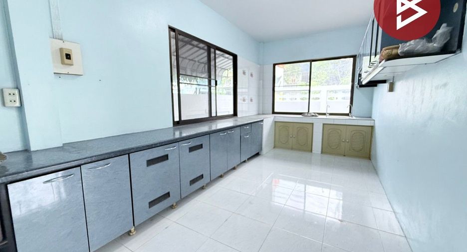 Haus zum Kauf mit 4 Zimmer in Mueang Chon Buri, Chonburi