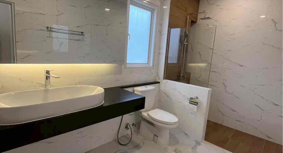 À louer 3 chambres villa à Bang Lamung, Chonburi