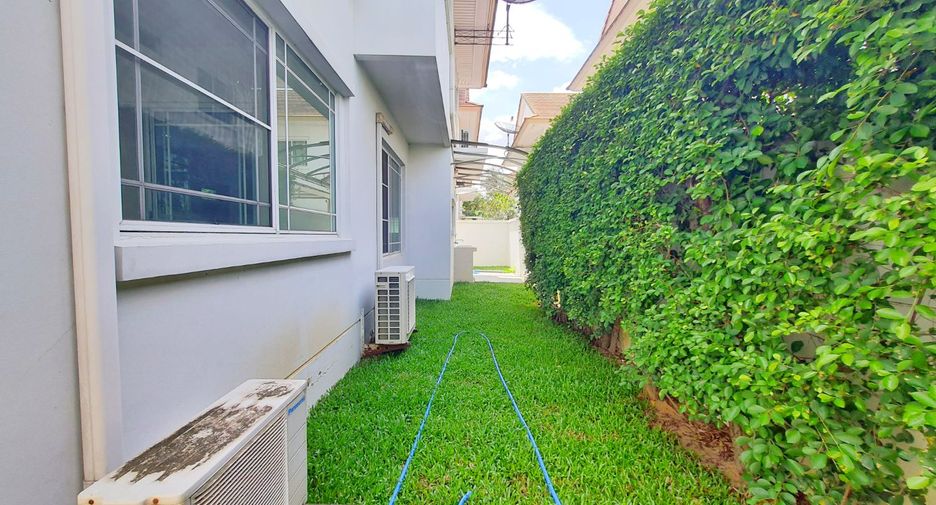For sale 4 bedrooms house in Pak Kret, Nonthaburi