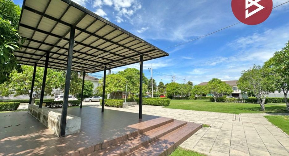 For sale 3 ベッドルーム townhouse in Mueang Chon Buri, Chonburi