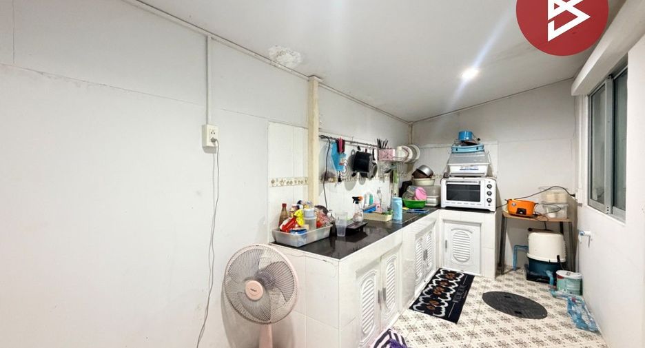 For sale 3 ベッドルーム townhouse in Mueang Chon Buri, Chonburi