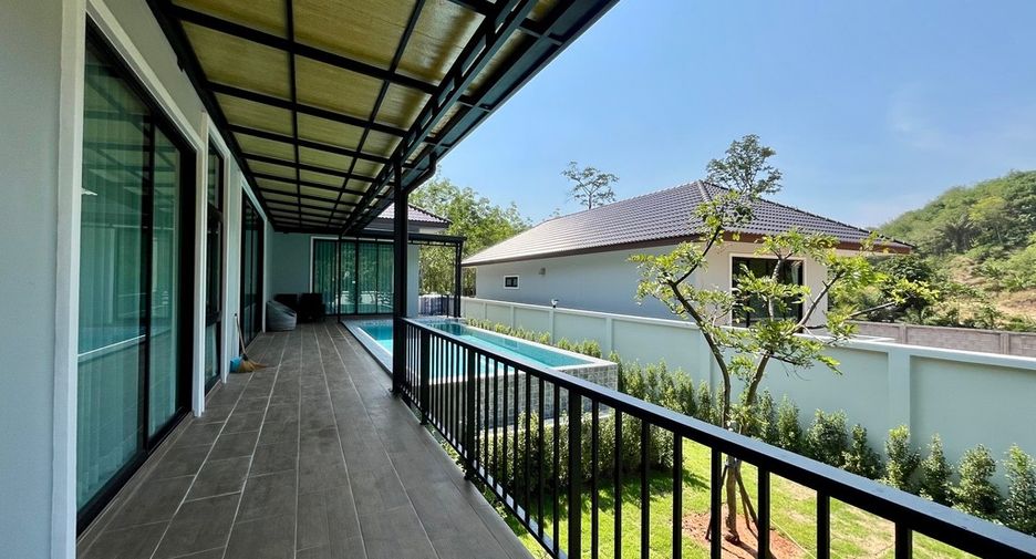 À louer 3 chambres villa à Mueang Krabi, Krabi