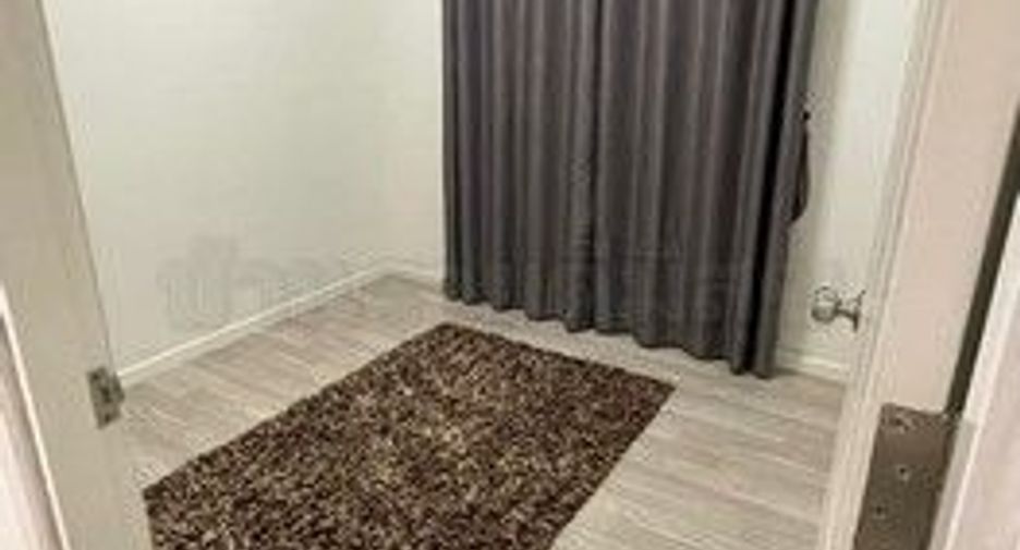 For rent 3 bedrooms townhouse in Don Mueang, Bangkok
