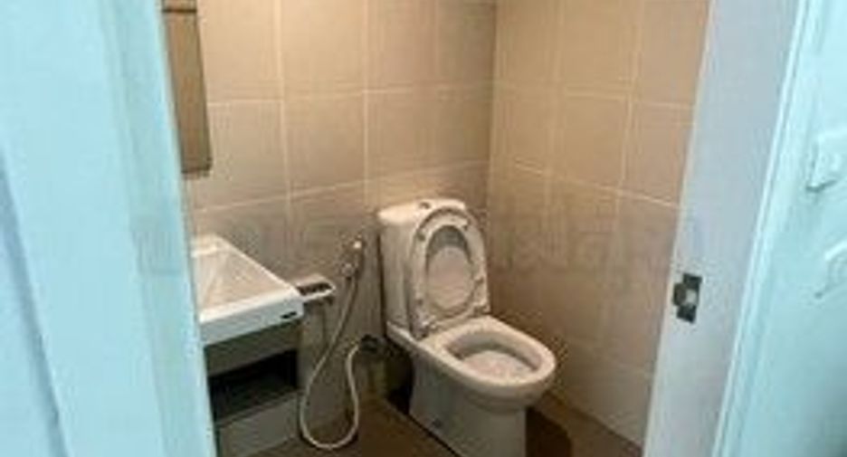 For rent 3 bedrooms townhouse in Don Mueang, Bangkok