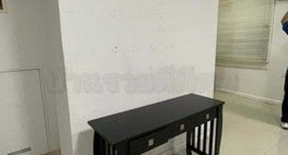 For rent 3 bedrooms townhouse in Don Mueang, Bangkok