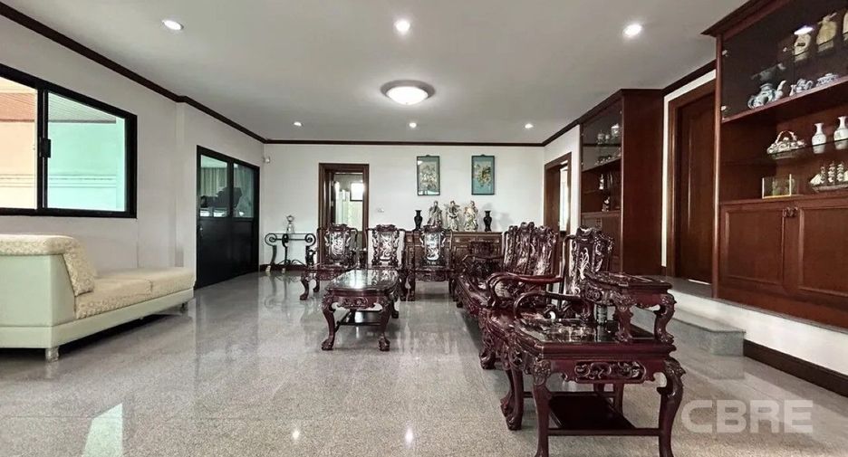For sale 6 bedrooms house in Mueang Pathum Thani, Pathum Thani