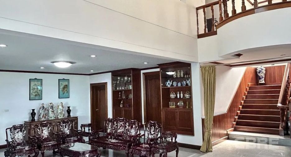 For sale 6 bedrooms house in Mueang Pathum Thani, Pathum Thani