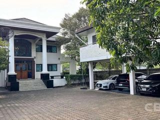 出售 6 卧室 独立屋 在 Mueang Pathum Thani, Pathum Thani