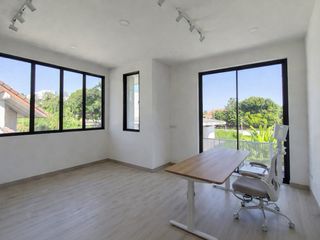 出租 5 卧室 独立屋 在 Chatuchak, 曼谷