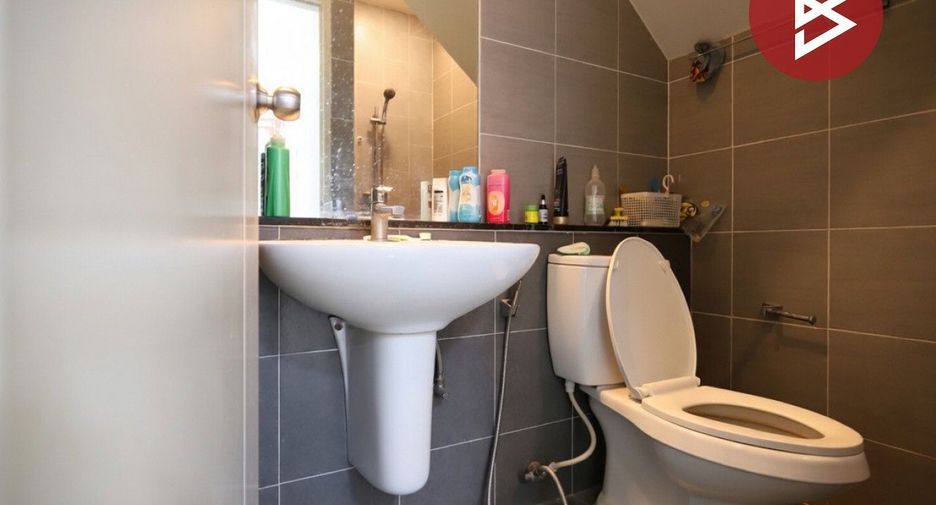 For sale 3 ベッドルーム townhouse in Mueang Samut Prakan, Samut Prakan