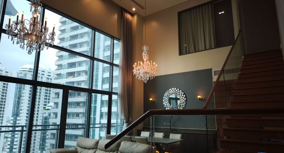 For rent 3 bedrooms condo in Khlong Toei, Bangkok