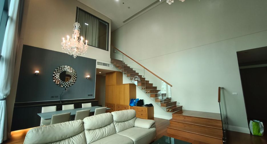 For rent 3 bedrooms condo in Khlong Toei, Bangkok