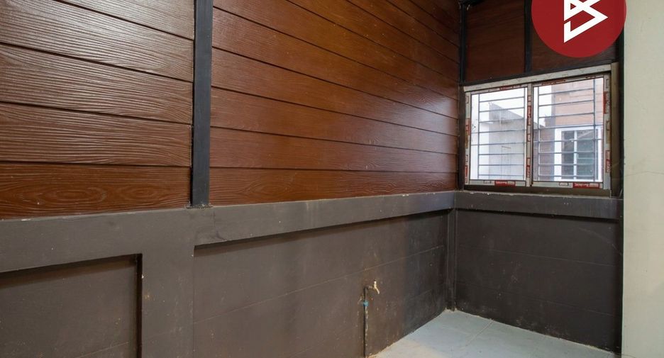 For sale 3 bedrooms townhouse in Mueang Khon Kaen, Khon Kaen