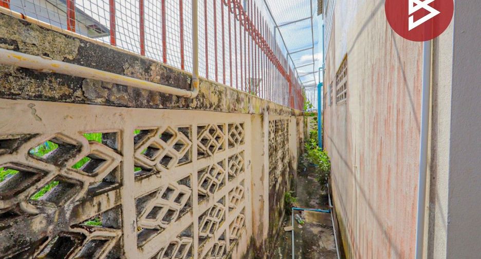 À vendre 3 chambres maison à Phra Samut Chedi, Samut Prakan