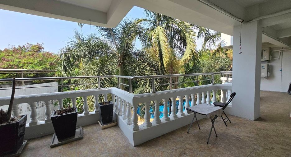For rent 3 bedrooms condo in Bang Lamung, Chonburi