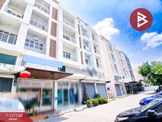 For sale 3 bedrooms retail Space in Lat Krabang, Bangkok