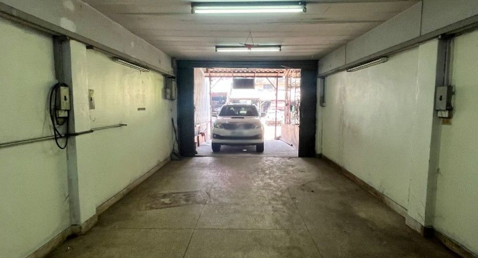 For sale 2 bedrooms retail Space in Bang Phli, Samut Prakan