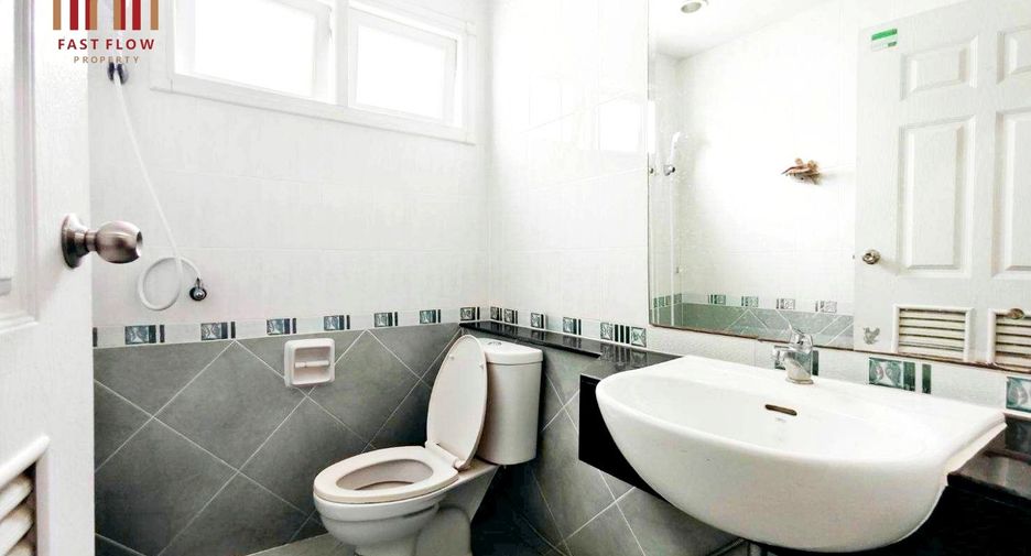 Haus zum Kauf mit 3 Zimmer in Thanyaburi, Pathum Thani