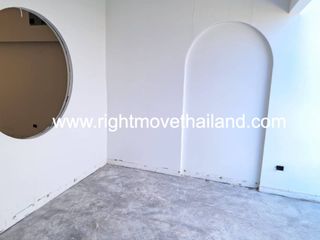 ให้เช่า 4 ห้องนอน พื้นที่ค้าปลีก ใน ปทุมวัน, กรุงเทพฯ
