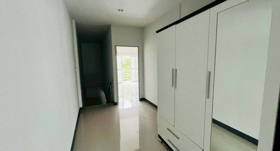 Casa adosada en venta de 3 habitaciones en Mueang Chiang Rai, Chiang Rai