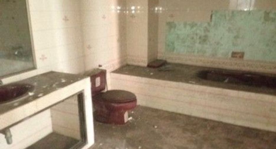 Gewerbefläche zum Kauf mit 1 Zimmer in Bang Phli, Samut Prakan