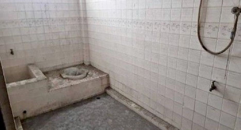Gewerbefläche zum Kauf mit 1 Zimmer in Bang Phli, Samut Prakan