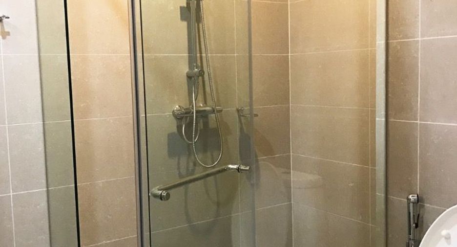 Wohnung zur Miete mit 1 Zimmer in Pathum Wan, Bangkok