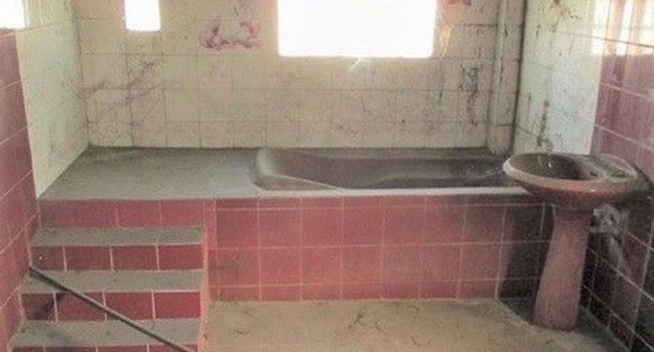 Gewerbefläche zum Kauf mit 1 Zimmer in Bang Phli, Samut Prakan