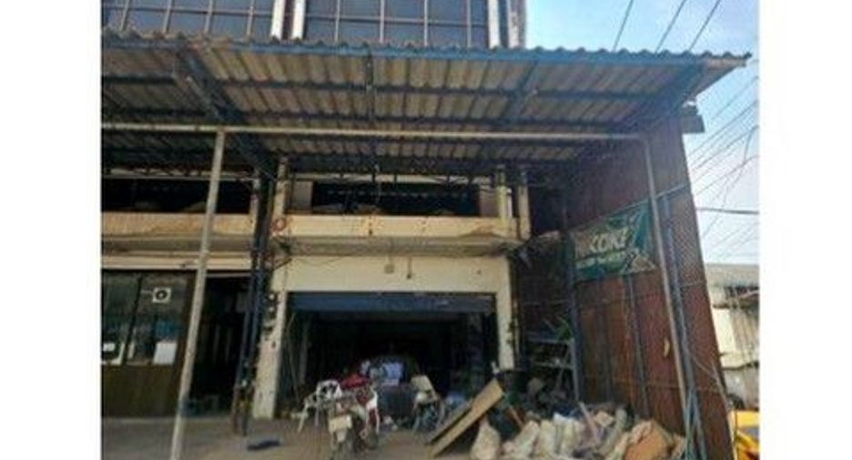 Gewerbefläche zum Kauf mit 1 Zimmer in Bang Phli, Samut Prakan