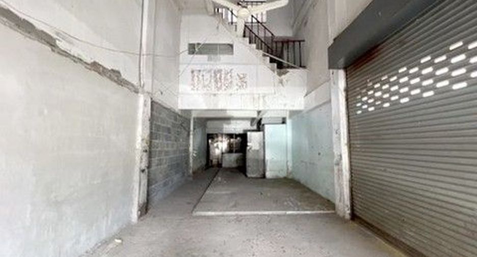 Gewerbefläche zum Kauf mit 1 Zimmer in Bang Phli, Samut Prakan