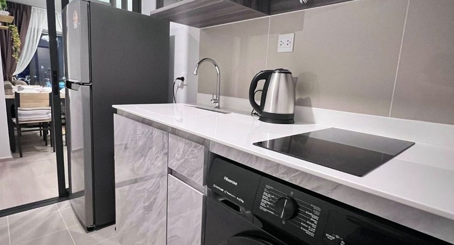 For rent 2 ベッドルーム condo in Phra Khanong, Bangkok