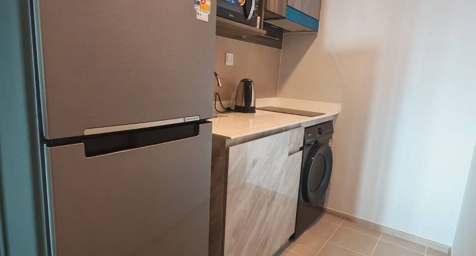 For rent 2 ベッドルーム condo in Phra Khanong, Bangkok