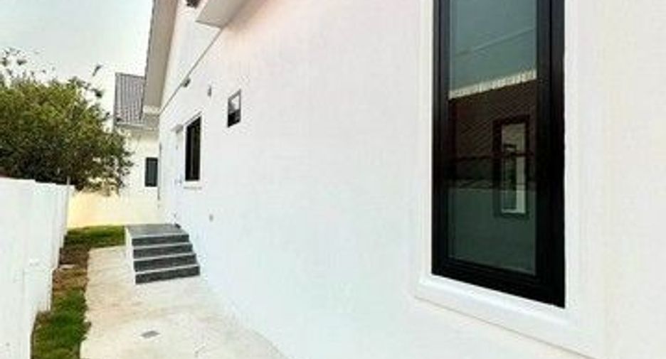 For sale 3 bedrooms house in Mueang Chiang Rai, Chiang Rai