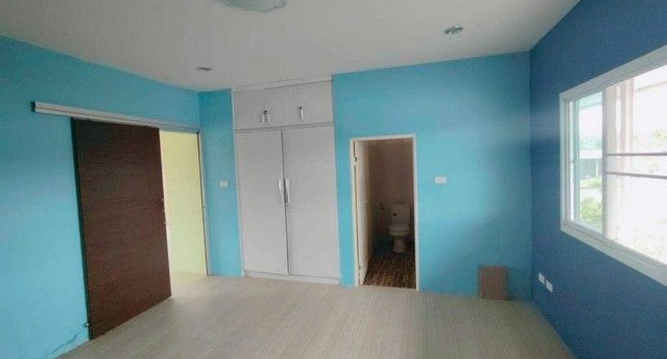 For sale 4 bedrooms house in Mueang Chiang Rai, Chiang Rai