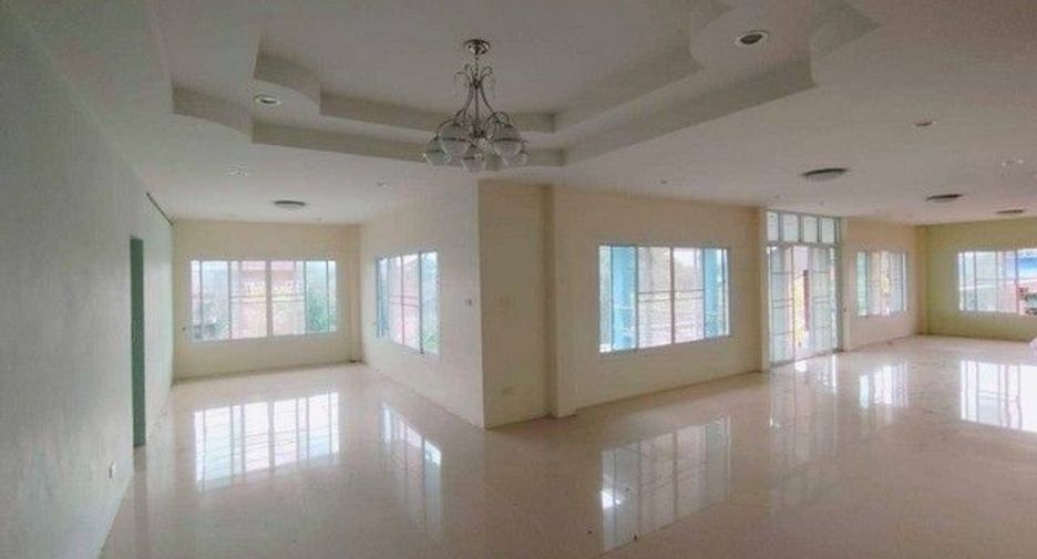 For sale 4 bedrooms house in Mueang Chiang Rai, Chiang Rai