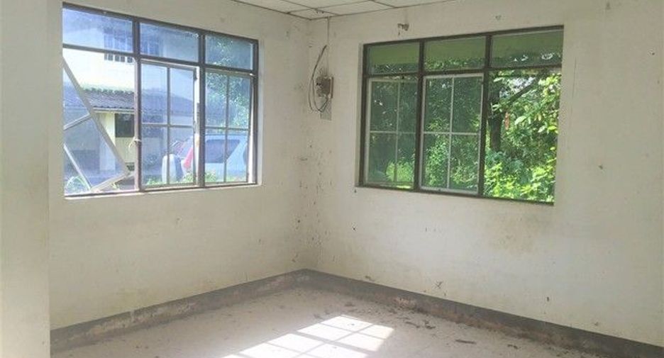 For sale 3 bedrooms house in Mueang Chiang Rai, Chiang Rai