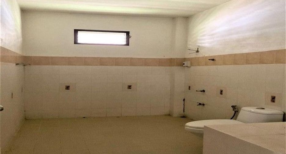 For sale 4 bedrooms house in Mueang Chiang Rai, Chiang Rai