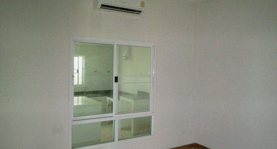 Casa adosada en venta de 3 habitaciones en Mueang Chiang Rai, Chiang Rai