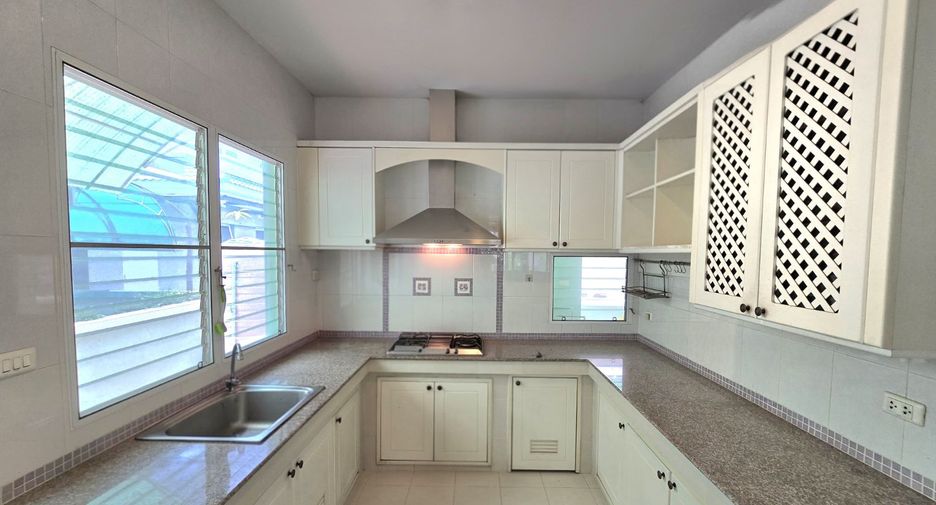 Casa en venta de 3 habitaciones en Prawet, Bangkok
