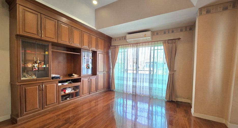 Casa en venta de 3 habitaciones en Prawet, Bangkok