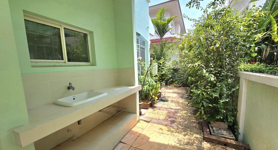 Casa en venta de 3 habitaciones en Prawet, Bangkok