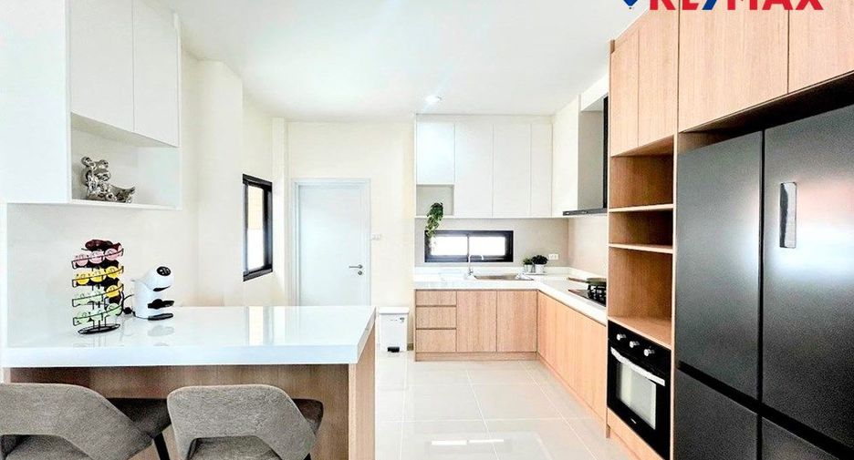 For sale 3 bedrooms house in Bang Lamung, Chonburi