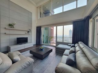 For sale 4 bedrooms condo in Khlong Toei, Bangkok
